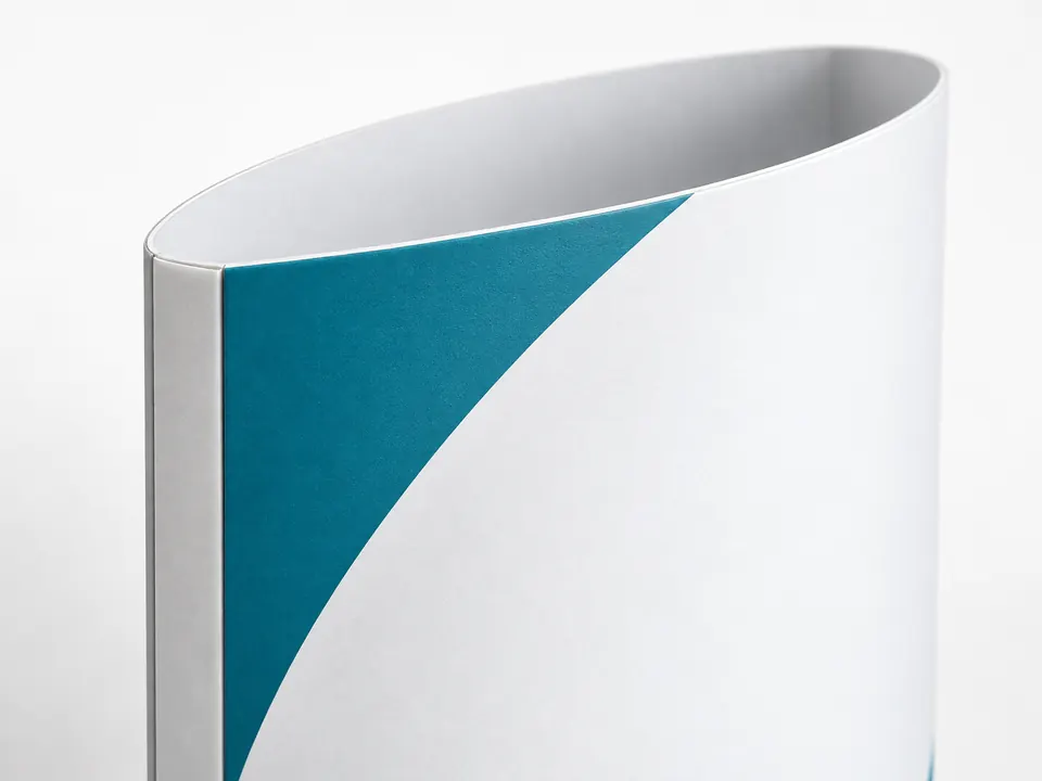 Lama Stands — close-up of the illustrative product materials and finish