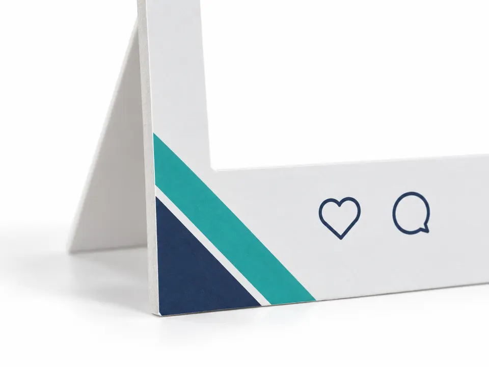 Social Media Frames — close-up of the illustrative product materials and finish