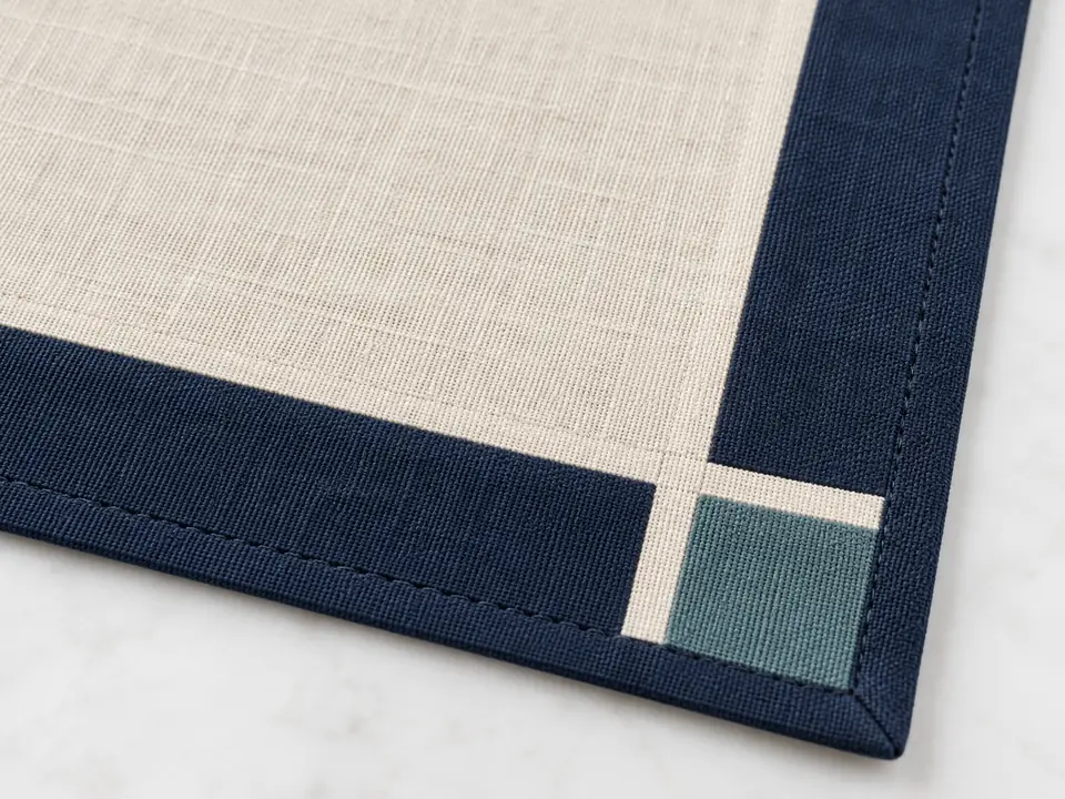 Placemats — close-up of the illustrative product materials and finish