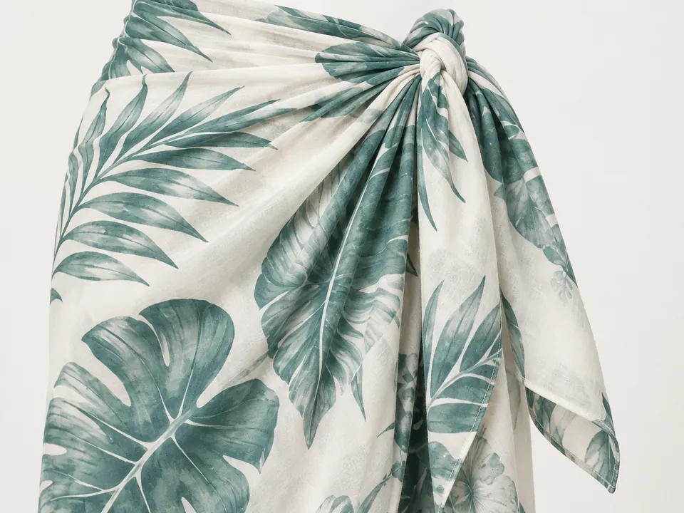 Sarong — close-up of the illustrative product materials and finish