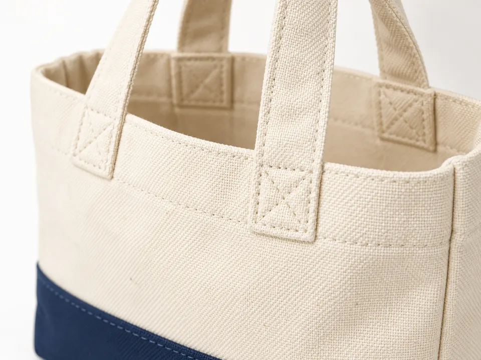Tote Pouches — close-up of the illustrative product materials and finish