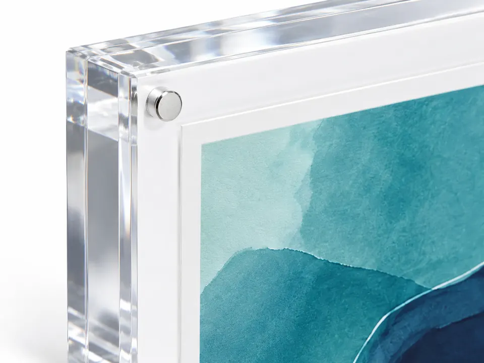 Acrylic Frames — close-up of the illustrative product materials and finish