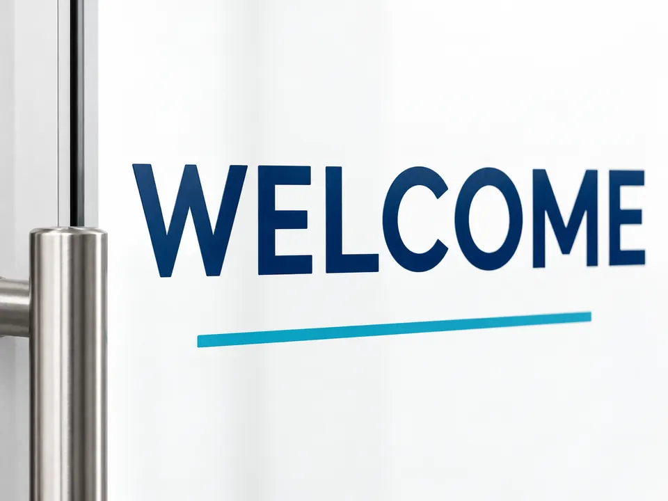 Window Vinyl Lettering — close-up of the illustrative product materials and finish