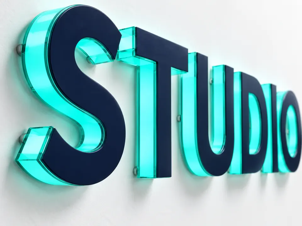 Outlit 3D Signage — close-up of the illustrative product materials and finish